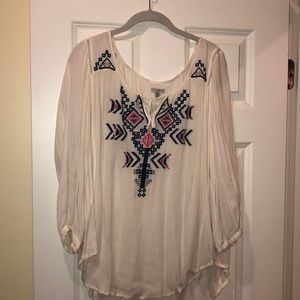 Super cute flowy white top with aztec detail